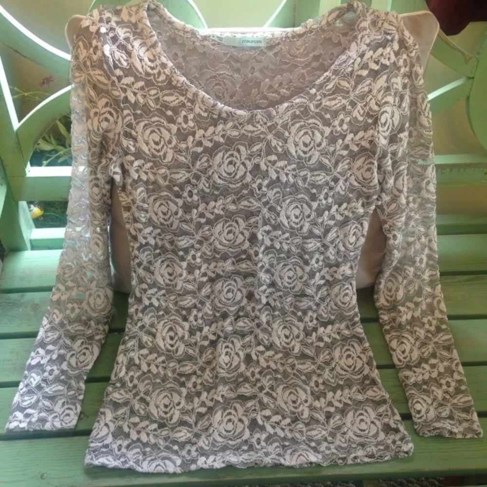 Maurices small gray and white lace blouse